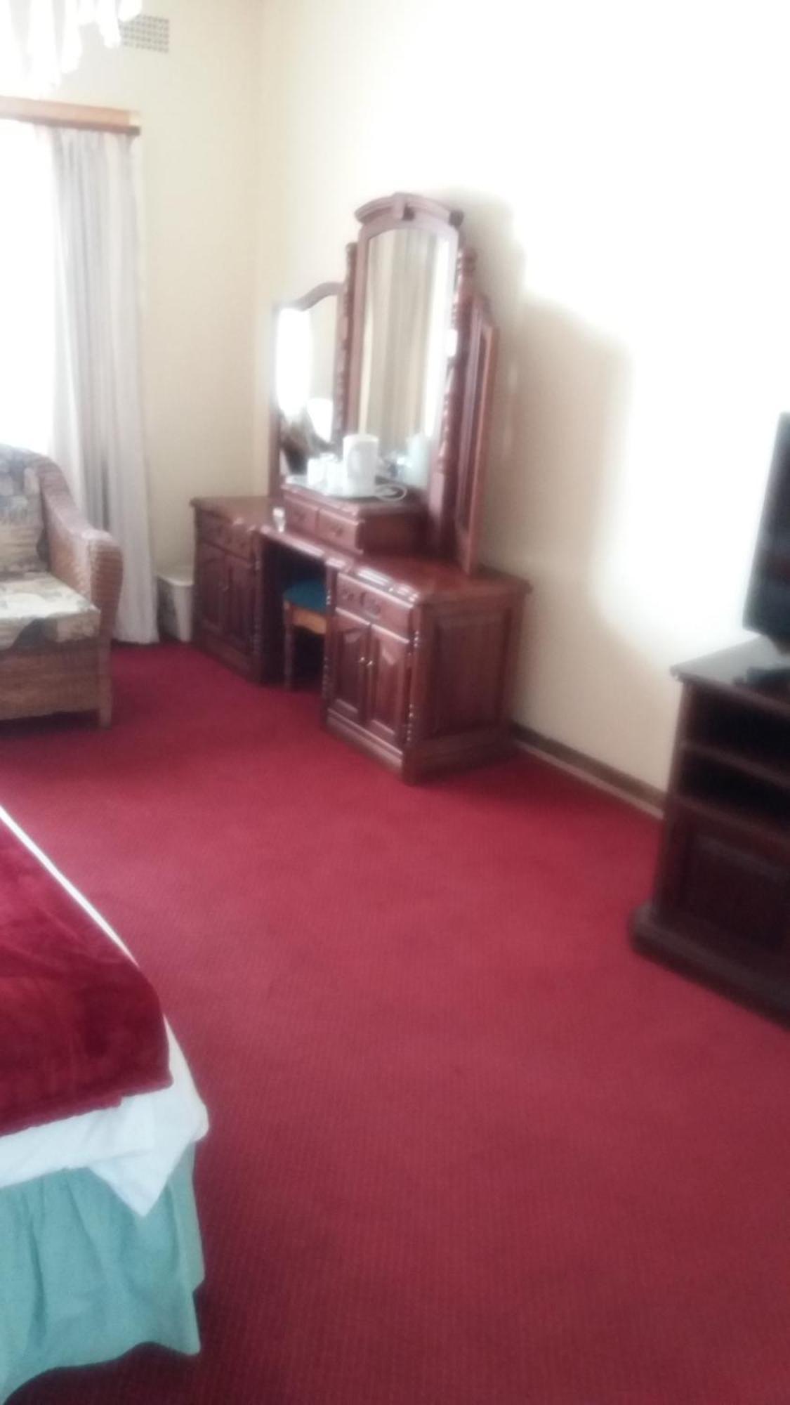 Tshulu Tsha Nabe B&B Bulawayo Ngoại thất bức ảnh